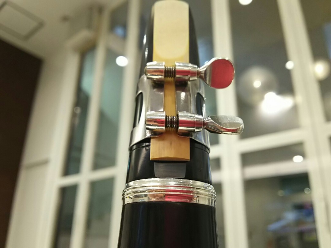 クラリネットのリードとリガチャーの位置