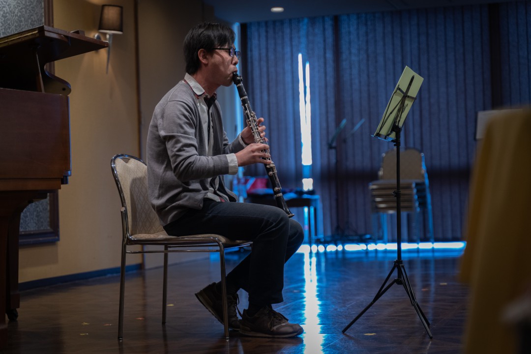 ソロ演奏する生徒