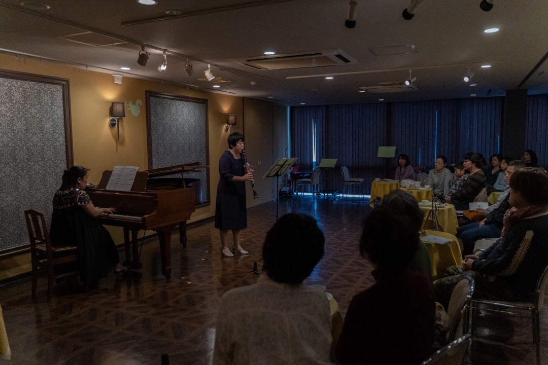 発表会での講師演奏