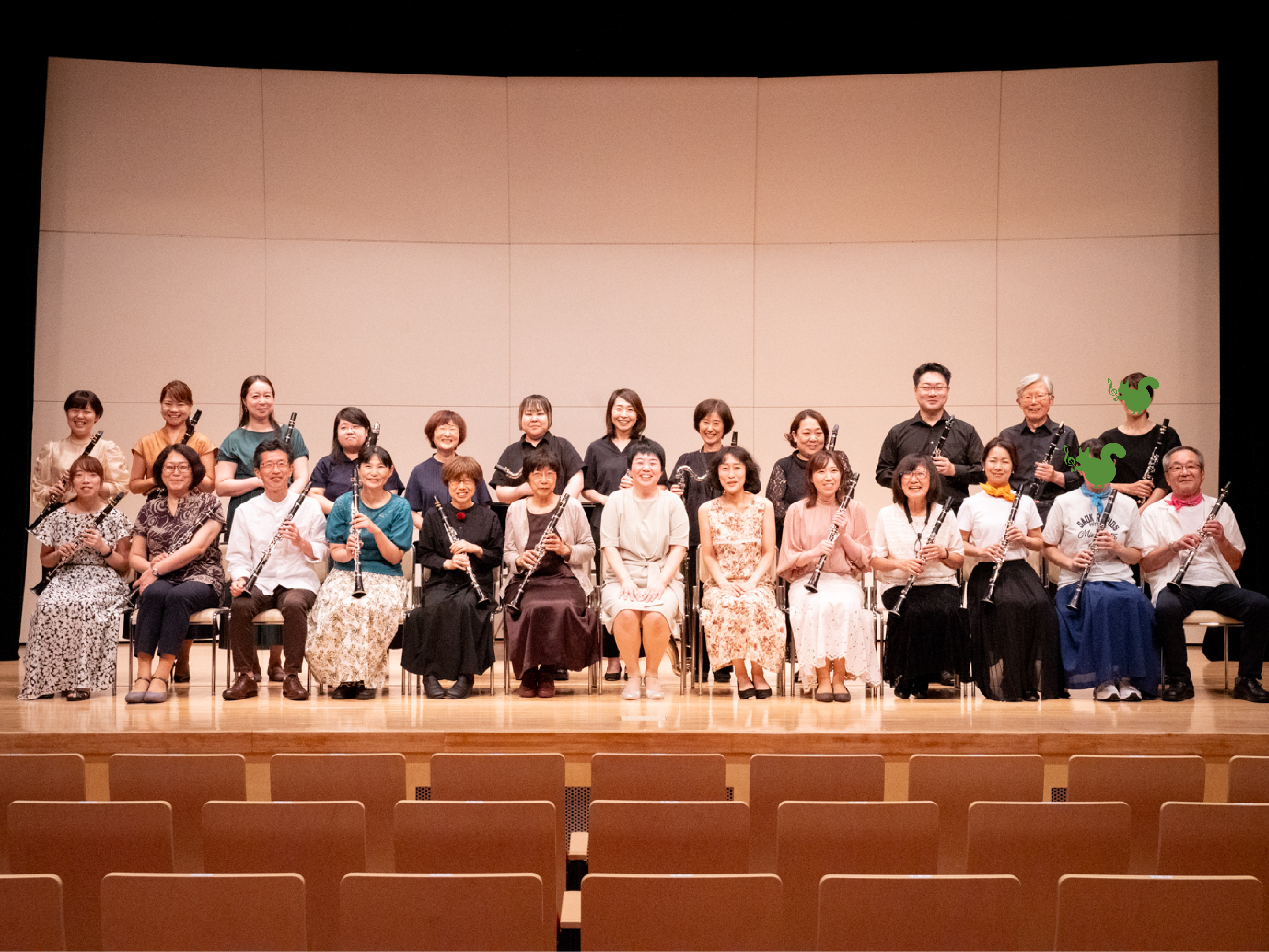 全員笑顔の発表会集合写真