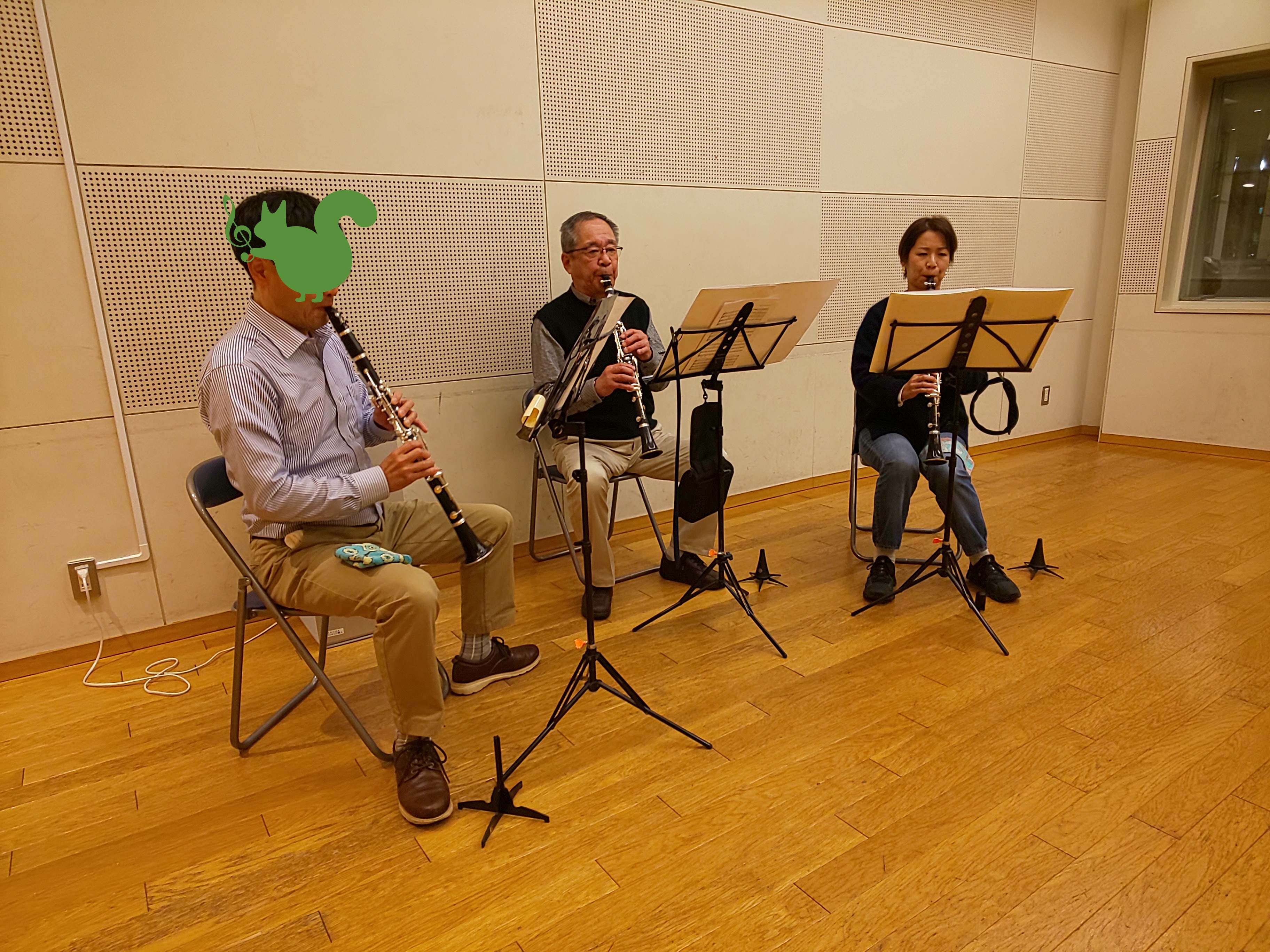 速いテンポの曲に苦戦中の初級者アンサンブルメンバー