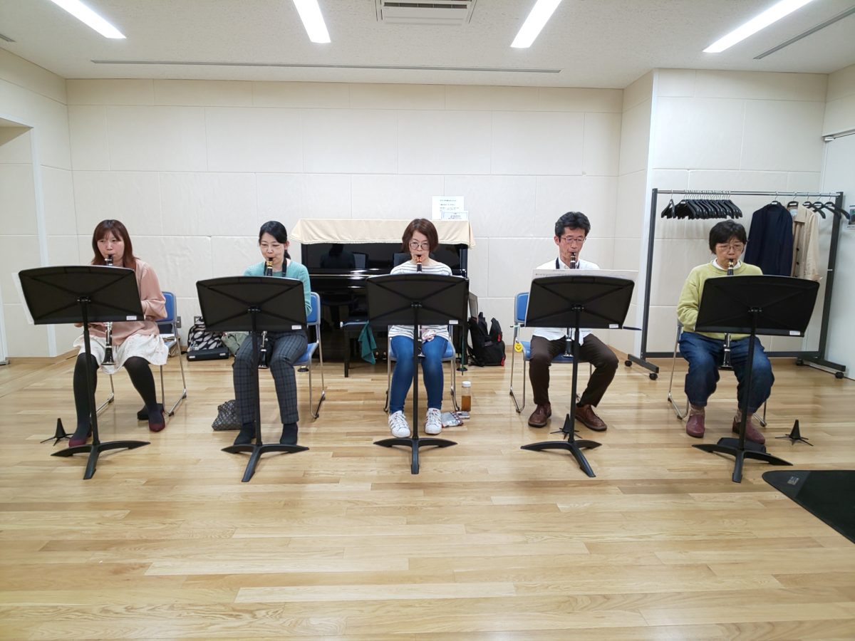 体験参加の方含め5名揃ったバンドアンサンブルクラリネットメンバー
