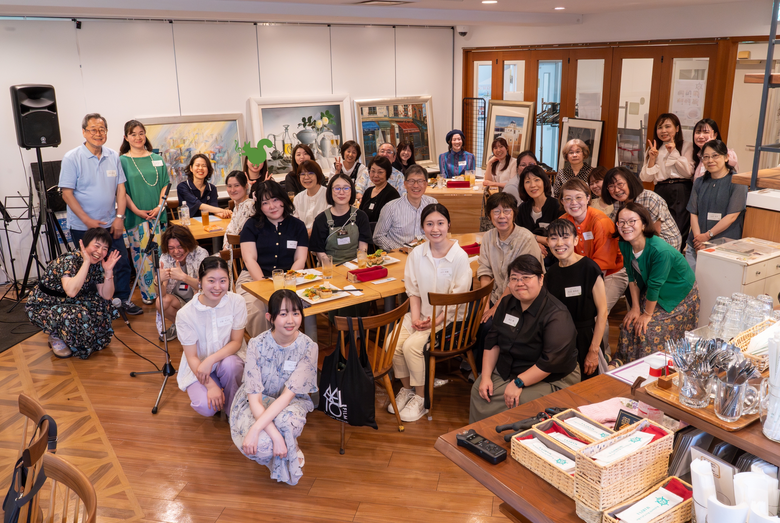 第8回ライブ懇親会参加者の集合写真