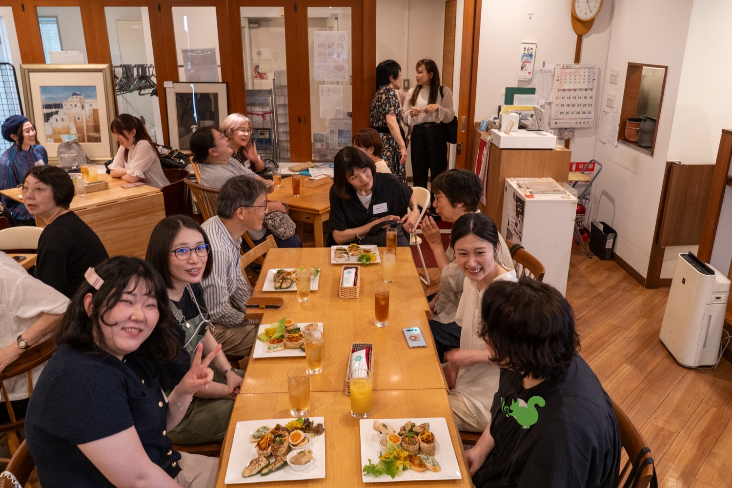 とても楽しそうなライブ懇親会参加者の方々